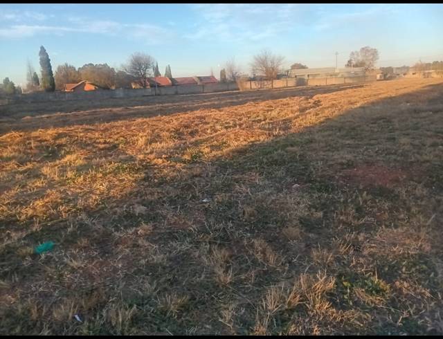 2,032M² VACANT LAND FOR SALE IN HENLEY ON KLIP